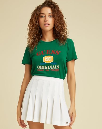 Produse Guess care combină eleganța cu stilul modern pentru studenți pasionați de modă
